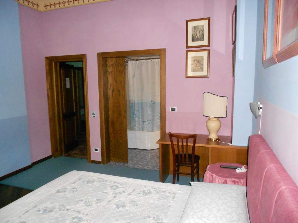 Tarussio Hotel Arezzo Buitenkant foto