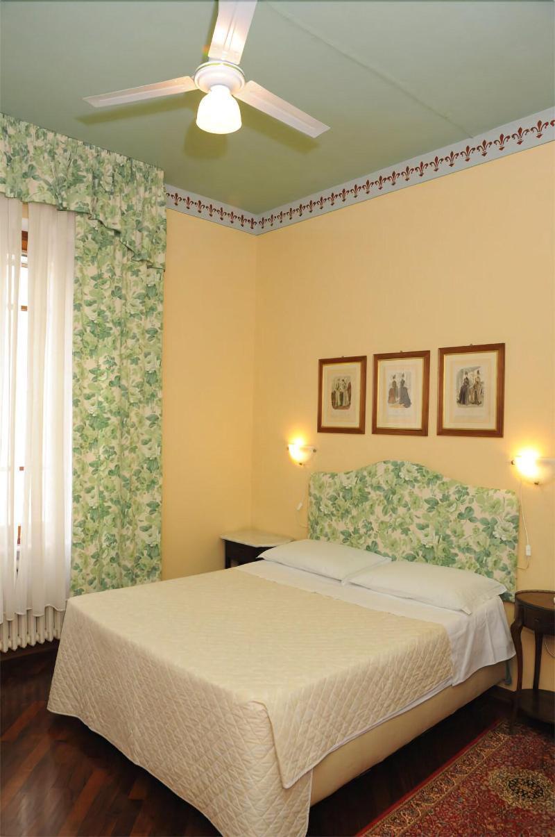 Tarussio Hotel Arezzo Buitenkant foto